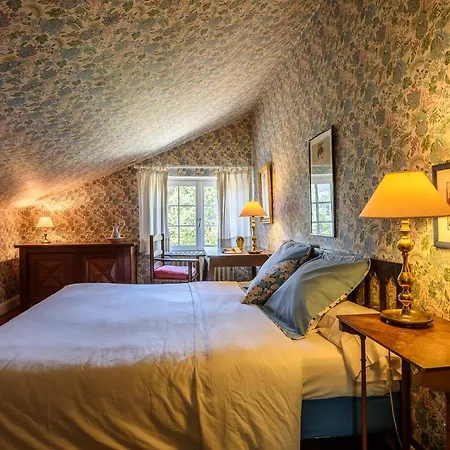 Maison Dominxenea Bed & Breakfast Sare