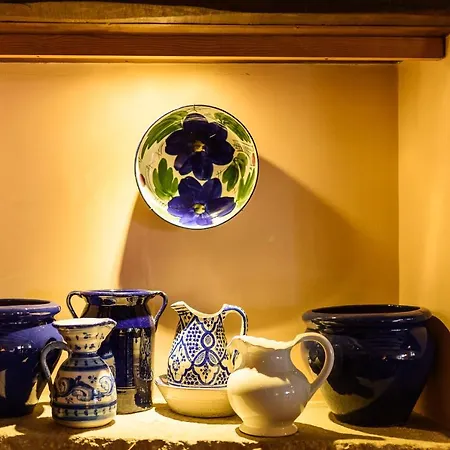 Maison Dominxenea 3* サール