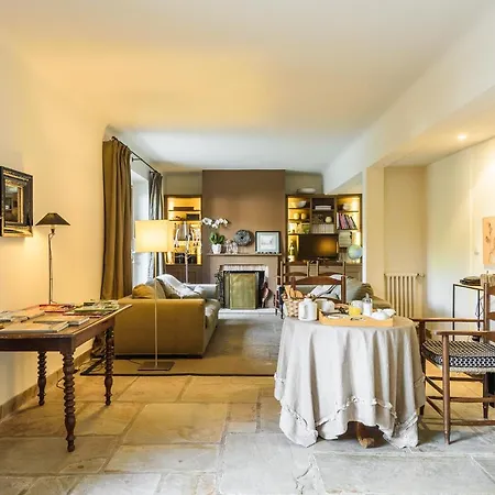 Maison Dominxenea