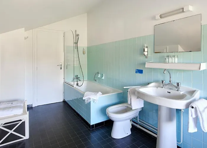 Frühstückspension Maison Dominxenea 3*