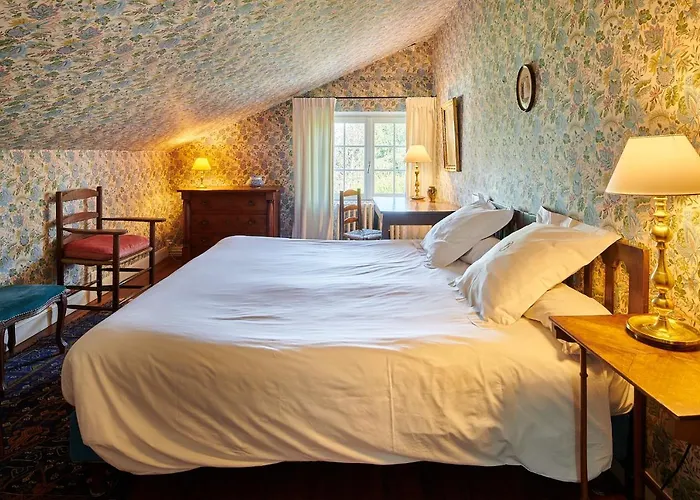 Maison Dominxenea 3*